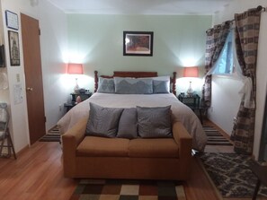 Deluxe Double Room, 2 Queen Beds, Private Bathroom, Hill View | Desk, soundproofing, iron/ironing board, free WiFi - Yosemite Paradise Inn (Coulterville)