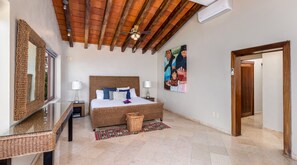 Family House, 4 Bedrooms - Casa Bahia Linda by Kivoya (Puerto Vallarta)