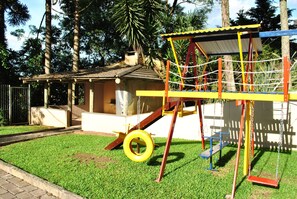 Außen-Kinderspielplatz