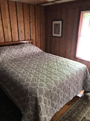 3 makuuhuonetta, työpöytä, vauvan matkasänky, ilmainen Wi-Fi