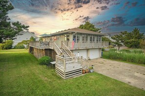 Exterior - Breathtaking Sunsets On Back Bay- Your Sandbridge Escape Awaits! (Virginia Beach)