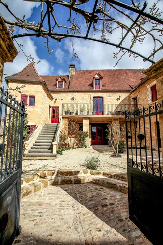 TRES GRAND APPARTEMENT AVEC WIFI
