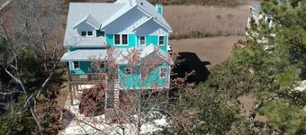 SOUND FRONT PRIVATE GUEST APARTMENT! 