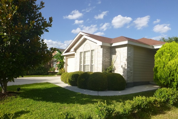Welcome home! Northwest San Antonio, Sea World, and Lackland Air Force Base.