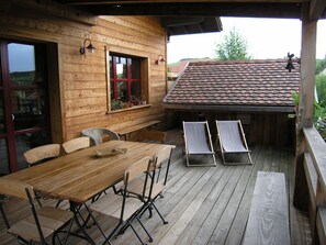 屋外ダイニングエリア