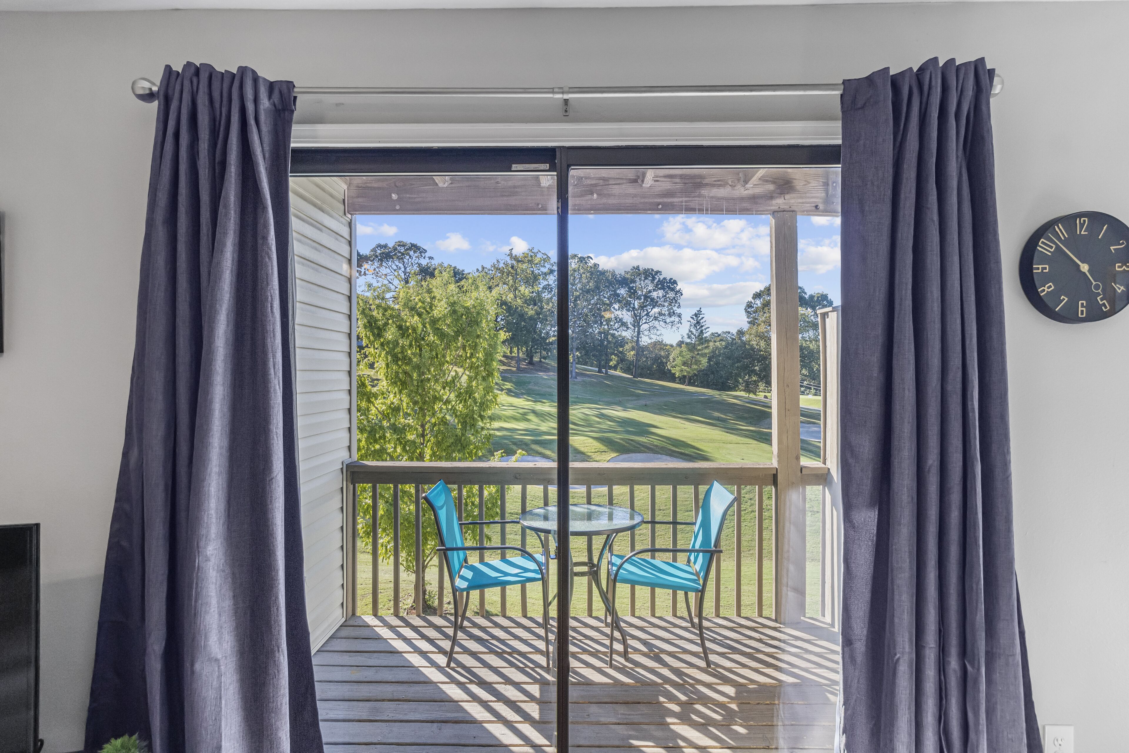 Cozy Condo~PetFriendly~CourseView~Lake Access~Indoor/Outdoor Pool~HotTub~Fishing