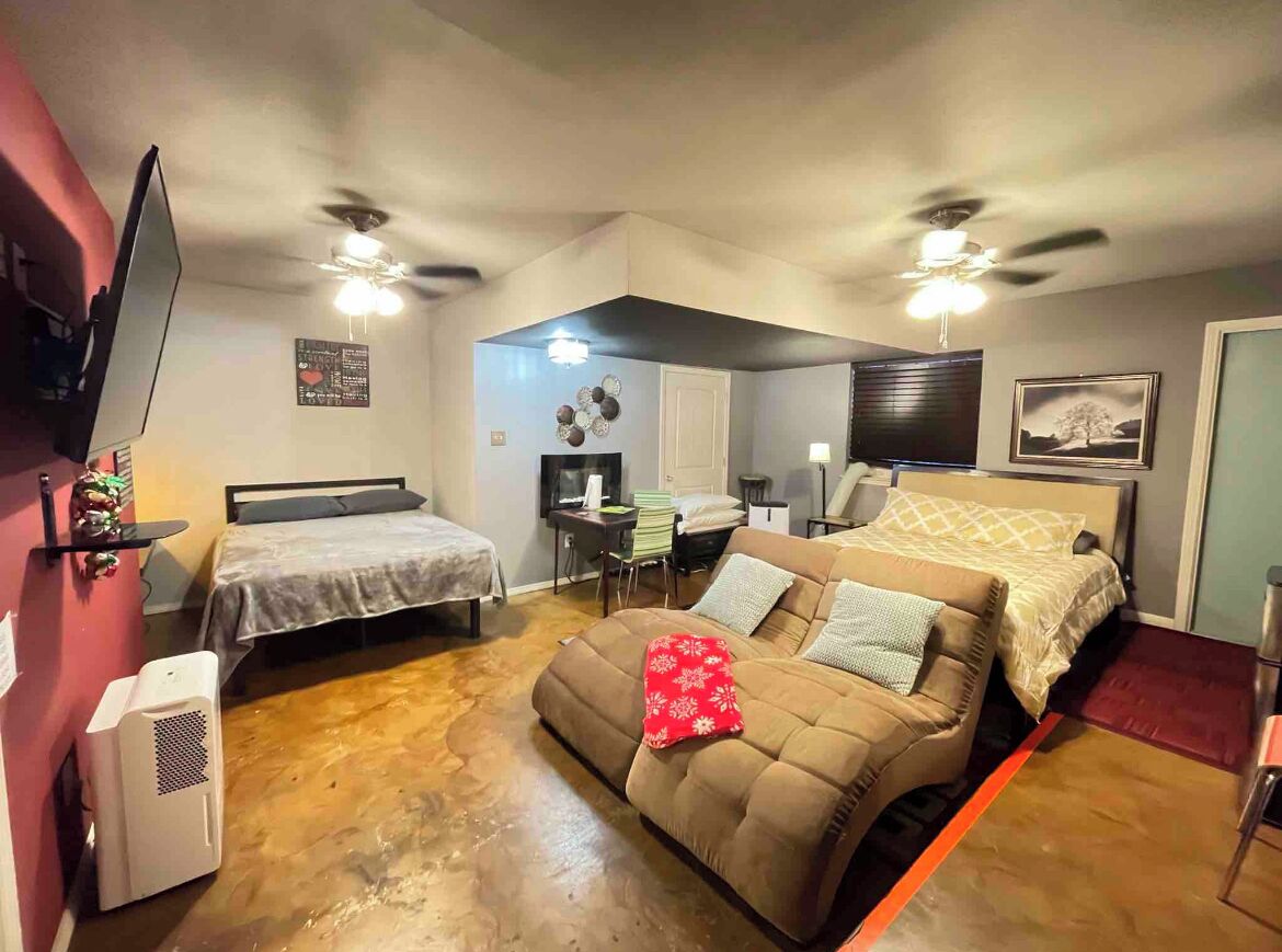 1 bedroom, iron/ironing board, WiFi, bed sheets