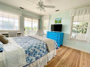 5 bedrooms, desk, iron/ironing board, free WiFi