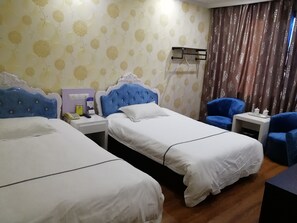 ห้องสแตนดาร์ดทวิน | โต๊ะทำงาน, ผ้าม่านกันแสง, Wi-Fi ฟรี