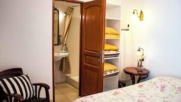3 chambres, bureau, Wi-Fi, draps fournis