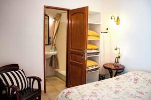 3 dormitorios, escritorio, wifi y ropa de cama