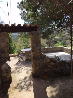 Outdoor dining - Detached house between sea and mountain (Montegrosso)