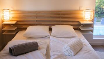 9 chambres, fer et planche Ă repasser, Wi-Fi, draps fournis