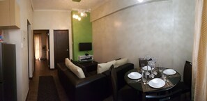 Condo, 2 Bedrooms | Living area
