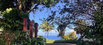 Paradise: Ocean View Cottage Solar Power Tropical Flower Gardens