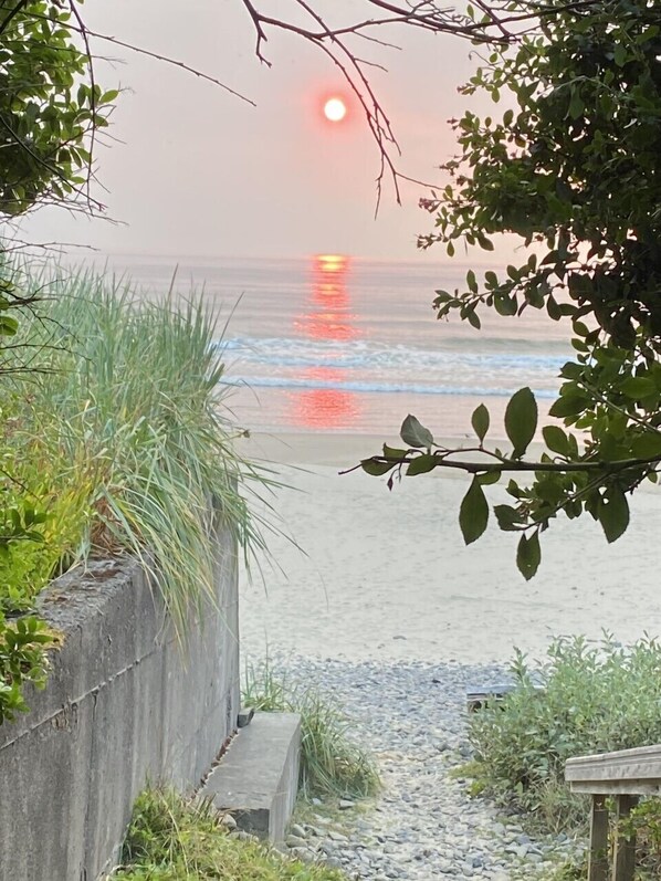 Beach nearby, sun loungers