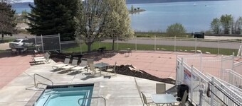 Inn Building Condo #206 Beautiful updated condo