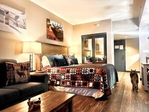 In-room safe, iron/ironing board, free WiFi, bed sheets