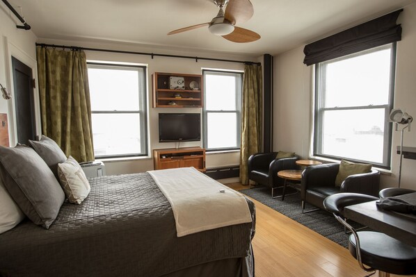 In-room safe, desk, iron/ironing board, free WiFi