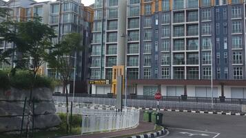 Pintu masuk properti