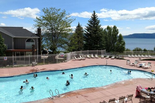 Beautiful Inn Building Condo #208 Pet friendly