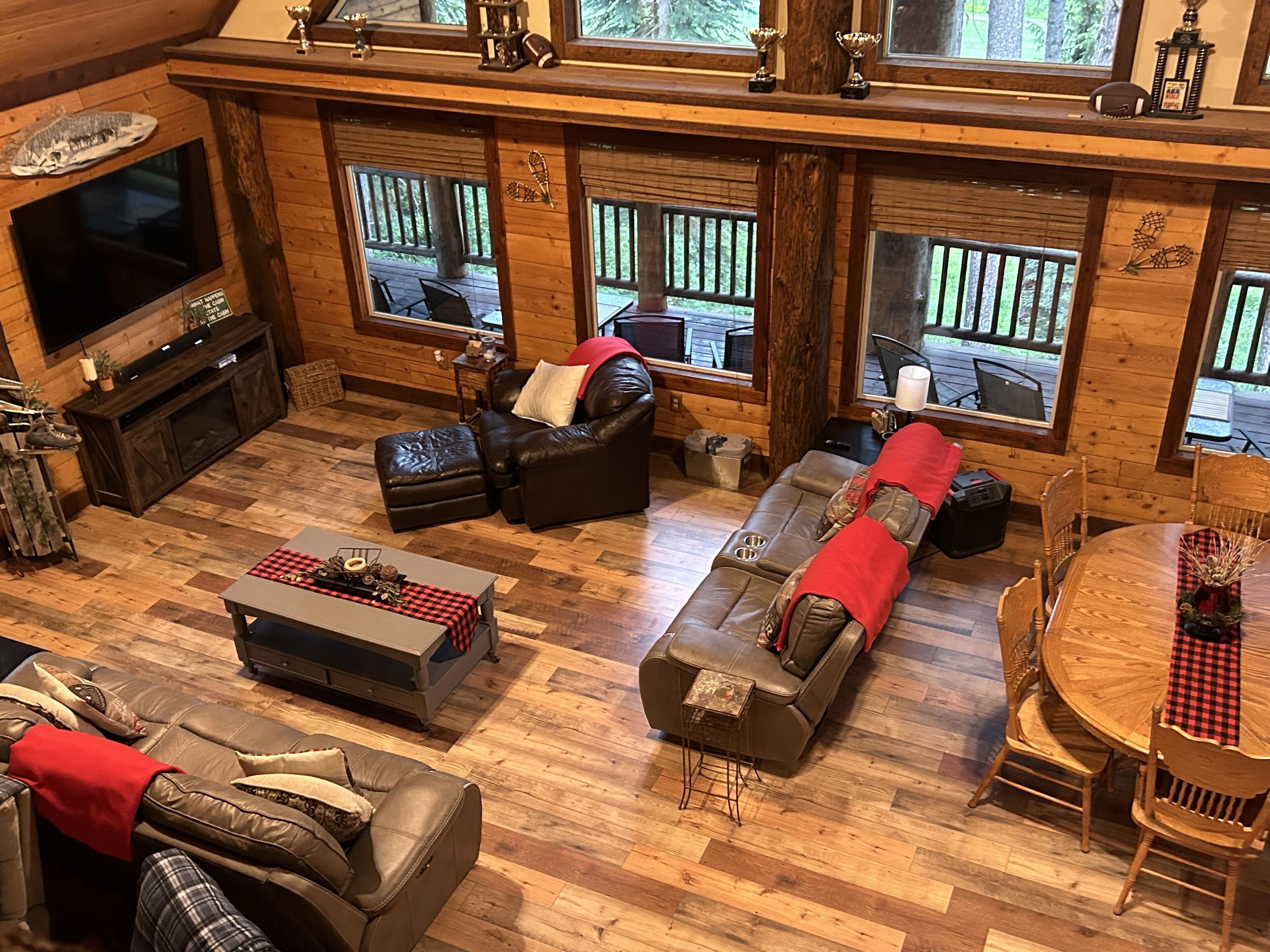 Smart-tv, pejs, videospil, dvd-afspiller