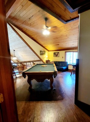 Spielezimmer