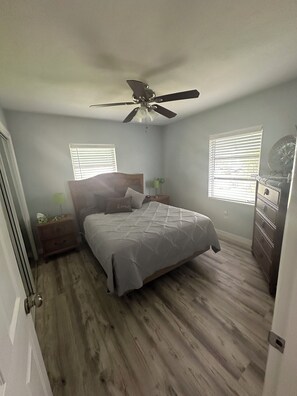 2 bedrooms, iron/ironing board, free WiFi, bed sheets