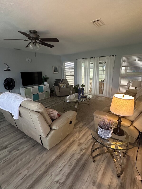 智能電視、音響