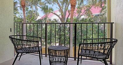 Holiday Island 1 BR Condo