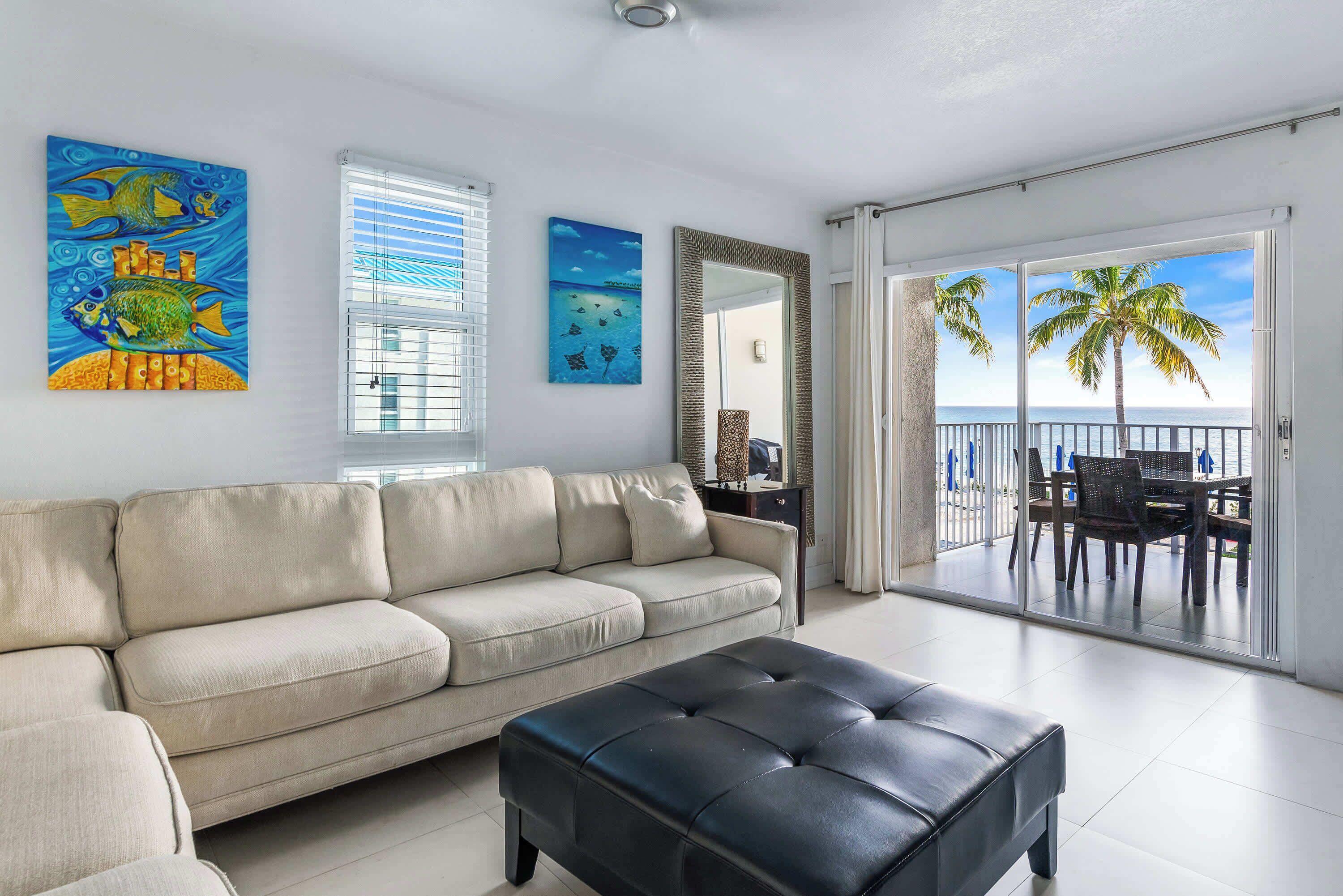 Een televisie en een kantoor