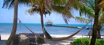 サンセットビーチリゾート🐚B2🐚-ビーチフロント、無料のカヤック、自転車など 🏖