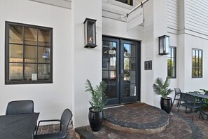 屋外ダイニングエリア