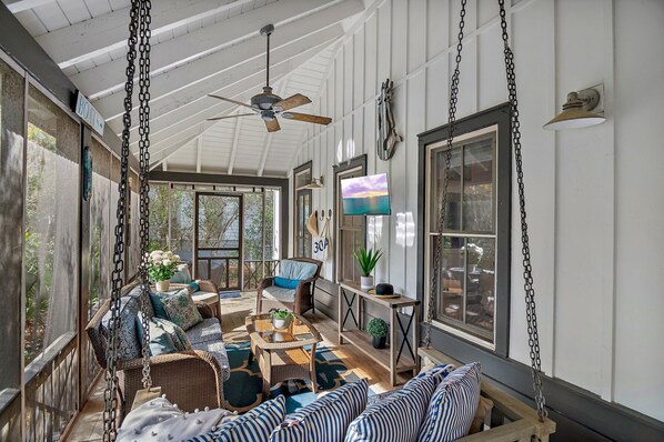 スマートテレビ、DVD プレーヤー、書庫