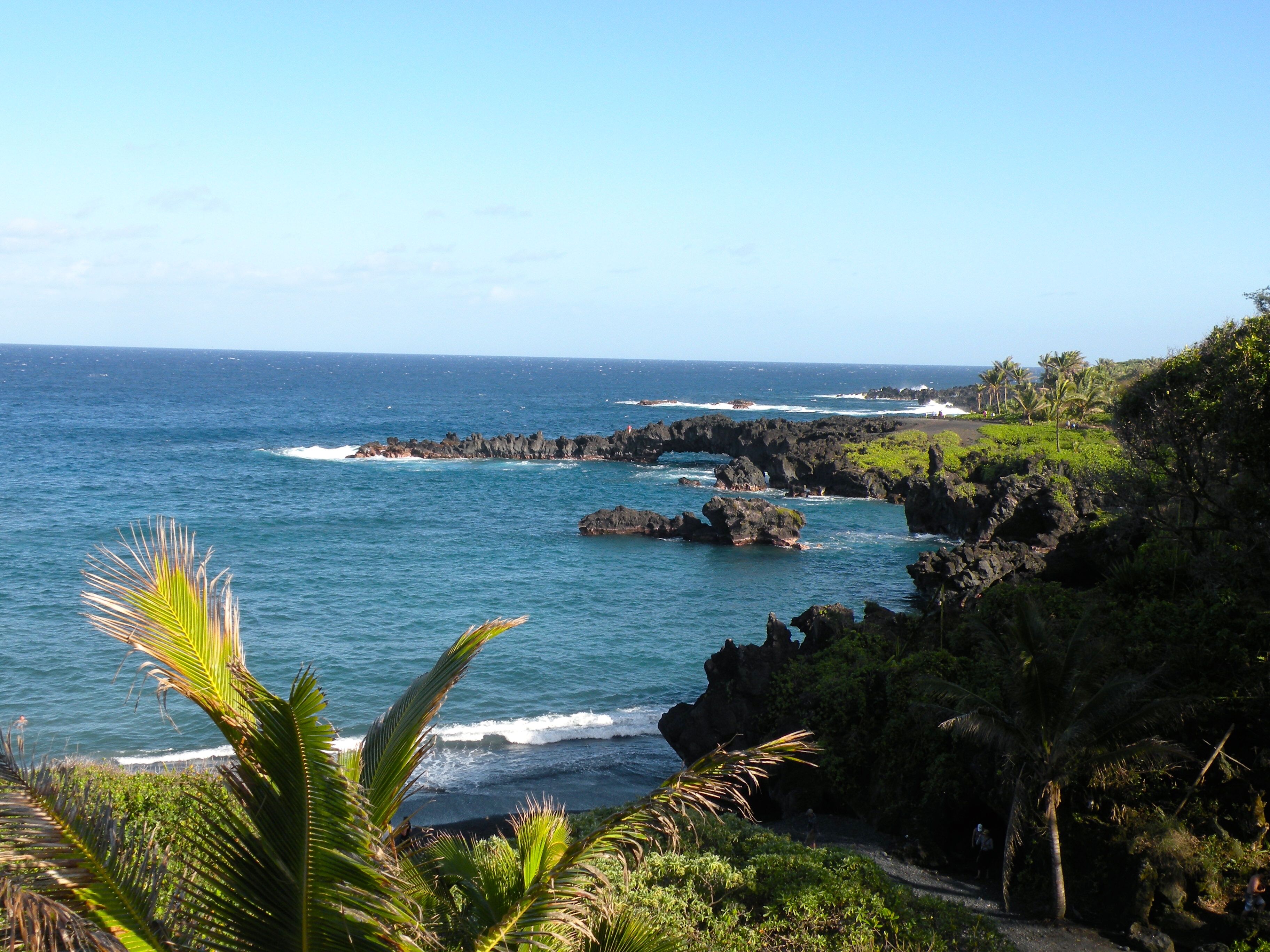 Beach nearby, sun loungers, beach towels