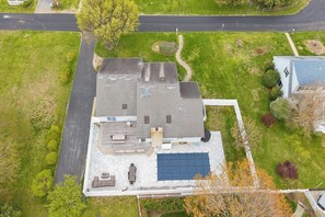 Exterior - WALK to Beach, Town of Dewey w/LARGE Heated POOL thru Oct, HOT TUB and fire pit! (Dewey Beach)