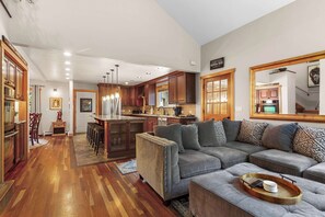 TV, fireplace, offices