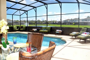 Pool - Exquisite Destination. Disney Vacation Homes. Central to All Major Attraction (Kissimmee)