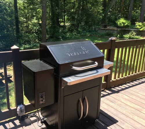TRAEGER PELLET GRILL, Kajaks, Kanu: Angeln, Familienspaß am Hauptkanal