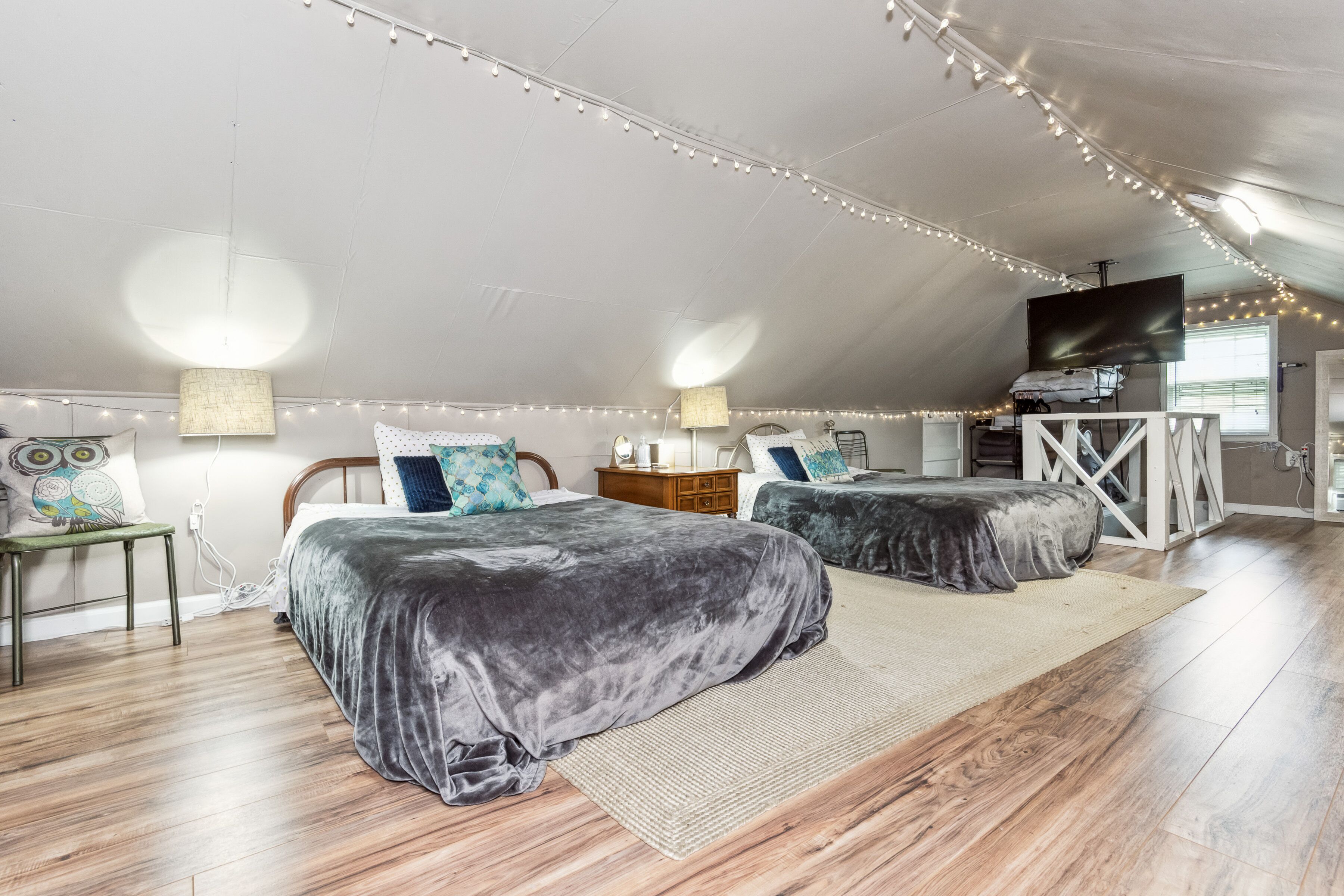 3 soveværelser, skrivebord, strygejern/strygebræt, weekendseng