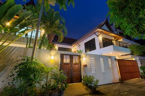 Property entrance - Kata Pool Apartments (Karon)