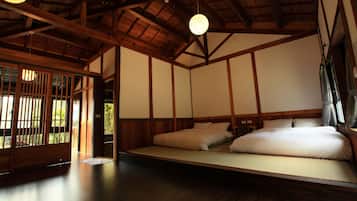 Family Quadruple Room, 2 Double Beds | Premium bedding, blackout curtains, soundproofing, rollaway beds