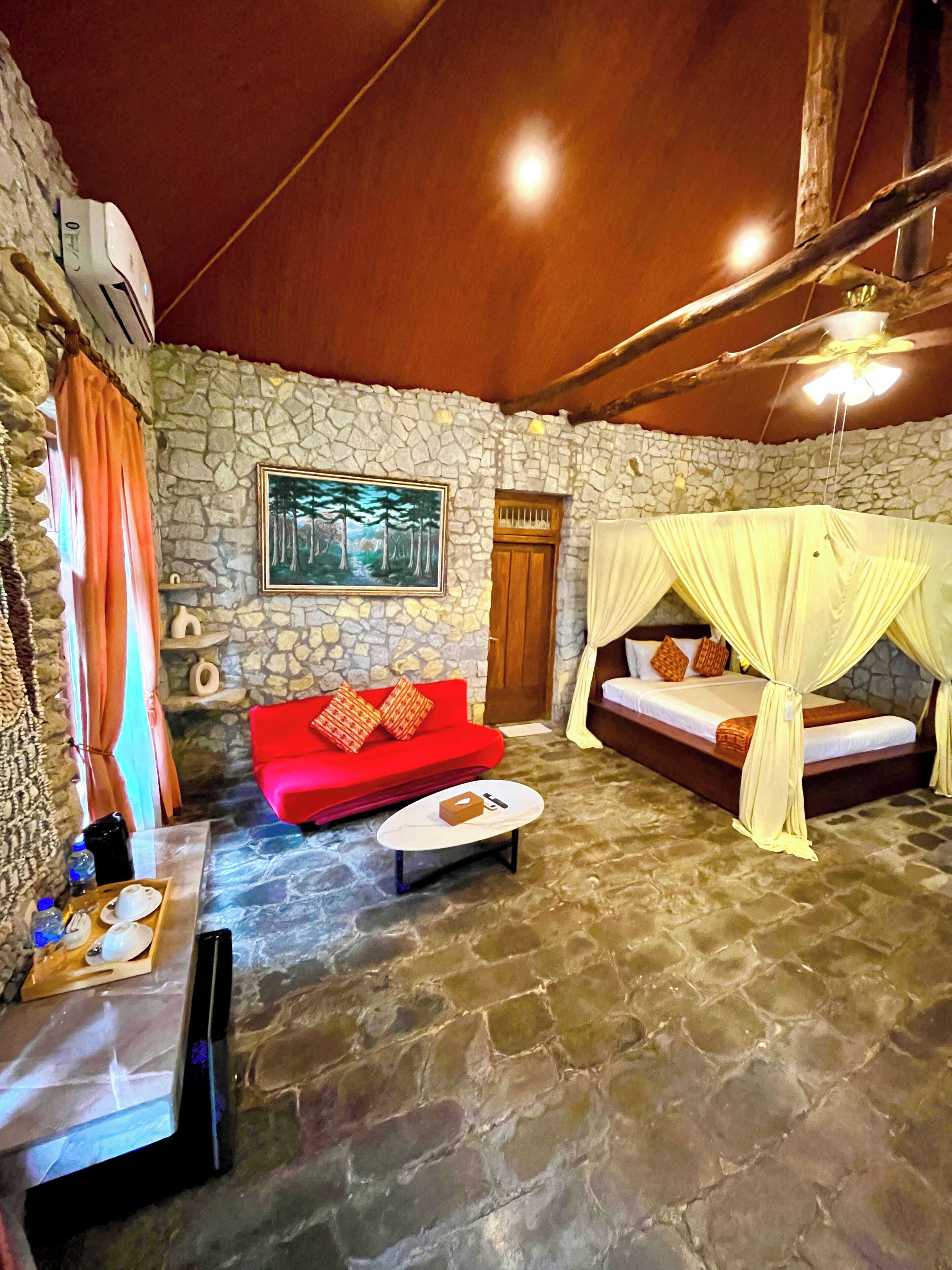 Royal Stone House | Rollaway beds, free WiFi, bed sheets