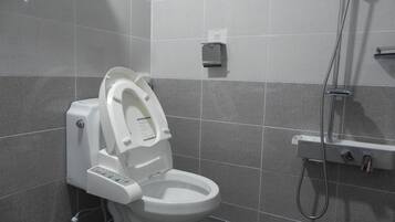 Room, Multiple Beds, Non Smoking | Bathroom