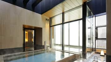 Indoor spa tub