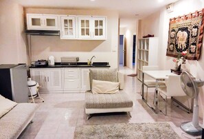 1 Bedroom Apartment | Living room