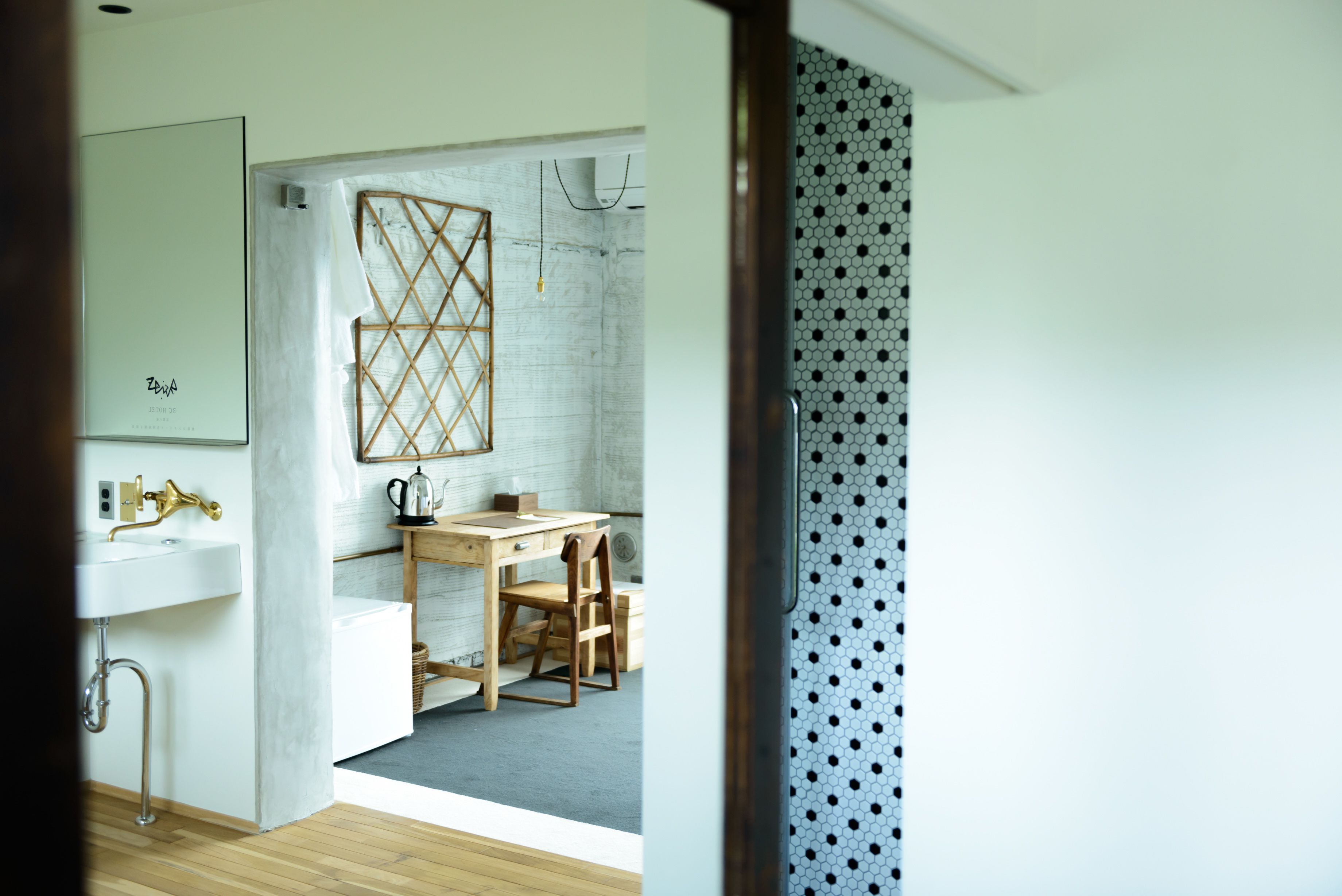 double room | bathroom | shower, rainfall showerhead, free toiletries, hair dryer