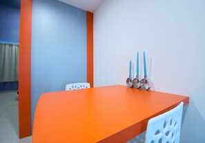 Suite | In-room dining - Yume Home at The Ceo Duplex Suite (George Town)