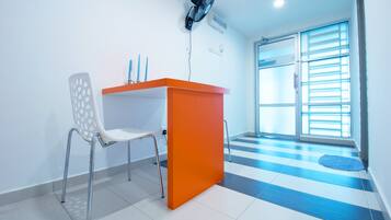 Suite | Makan dalam bilik