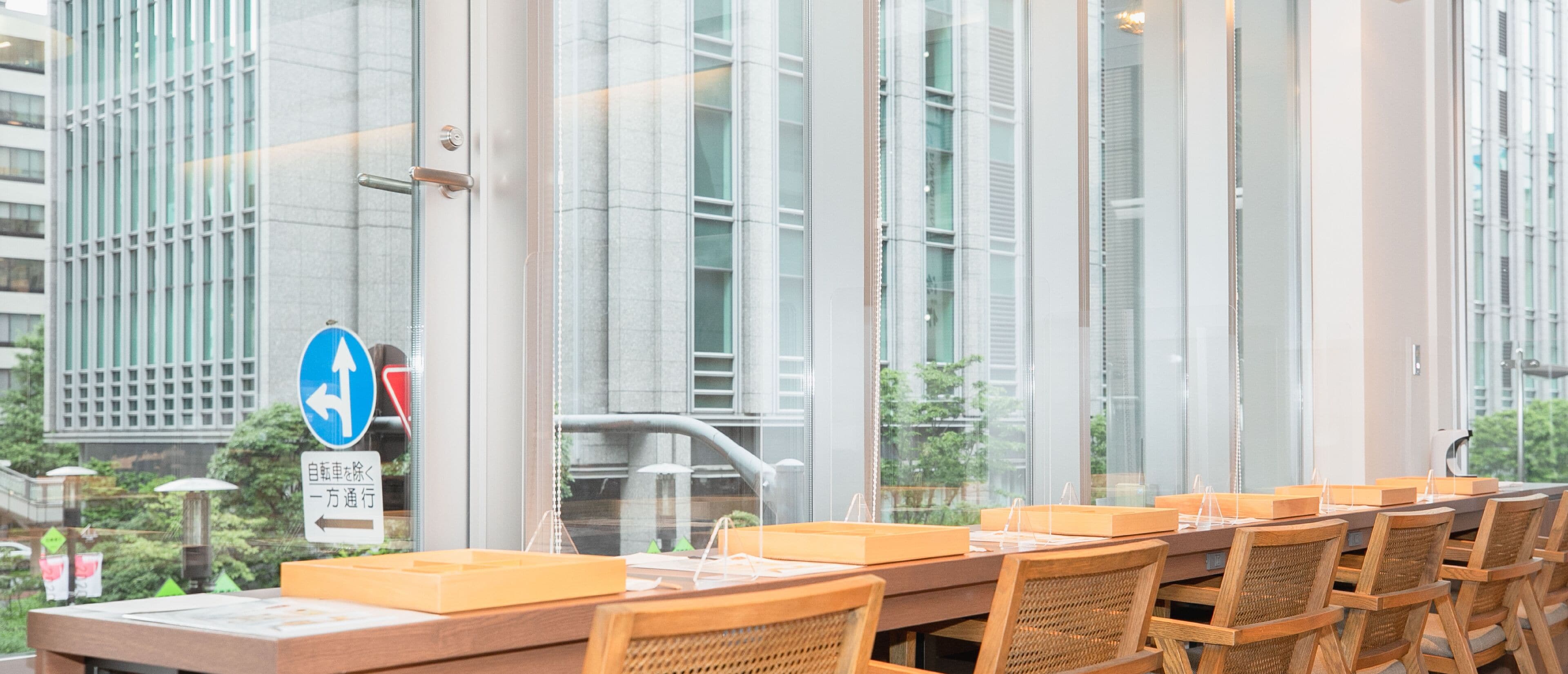 daily buffet breakfast (jpy 2750 per person)